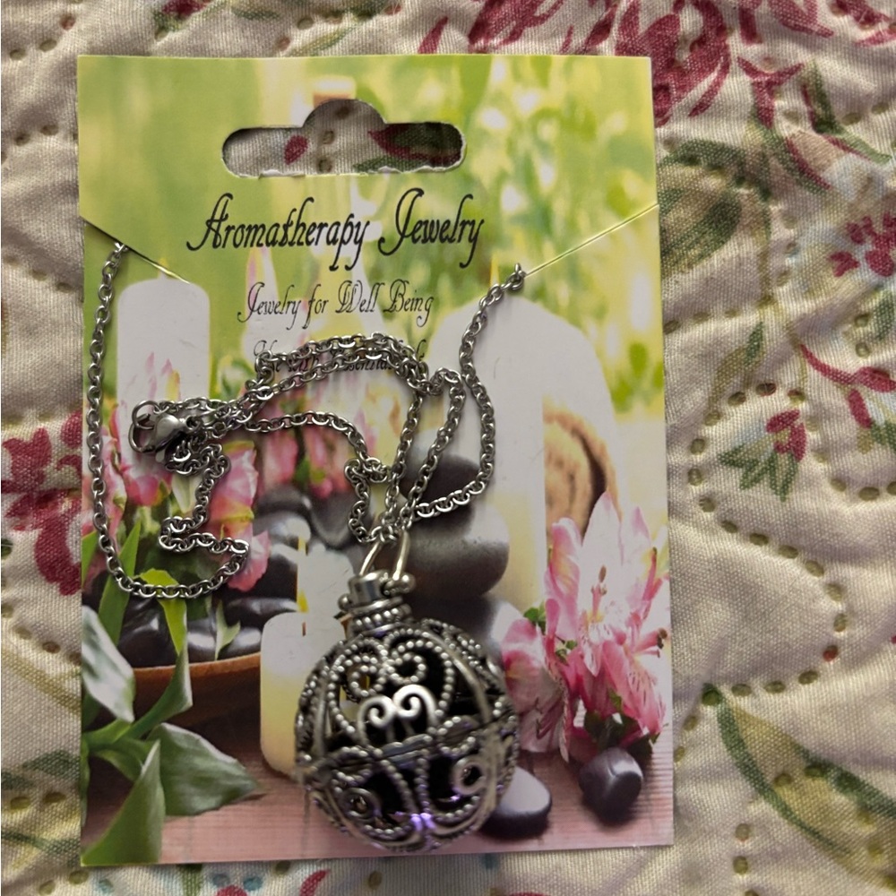 Silver Filigree Necklace 🌻